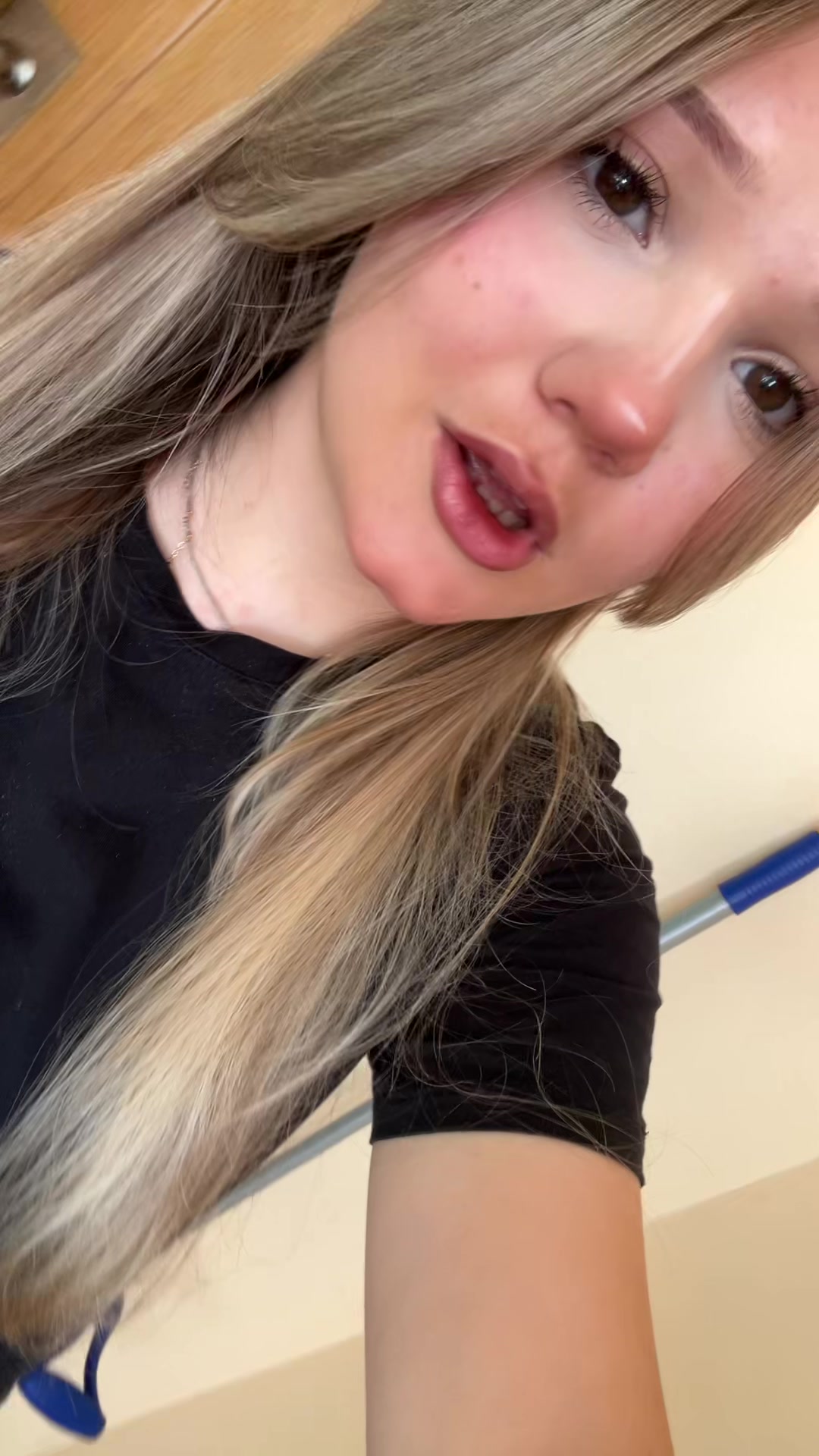 @лойза