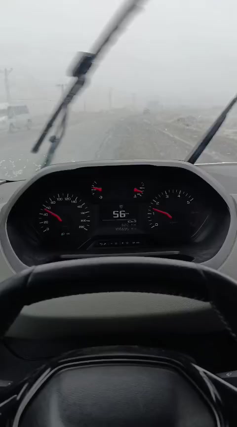 @&ouml;zg&uuml;r Yıldız