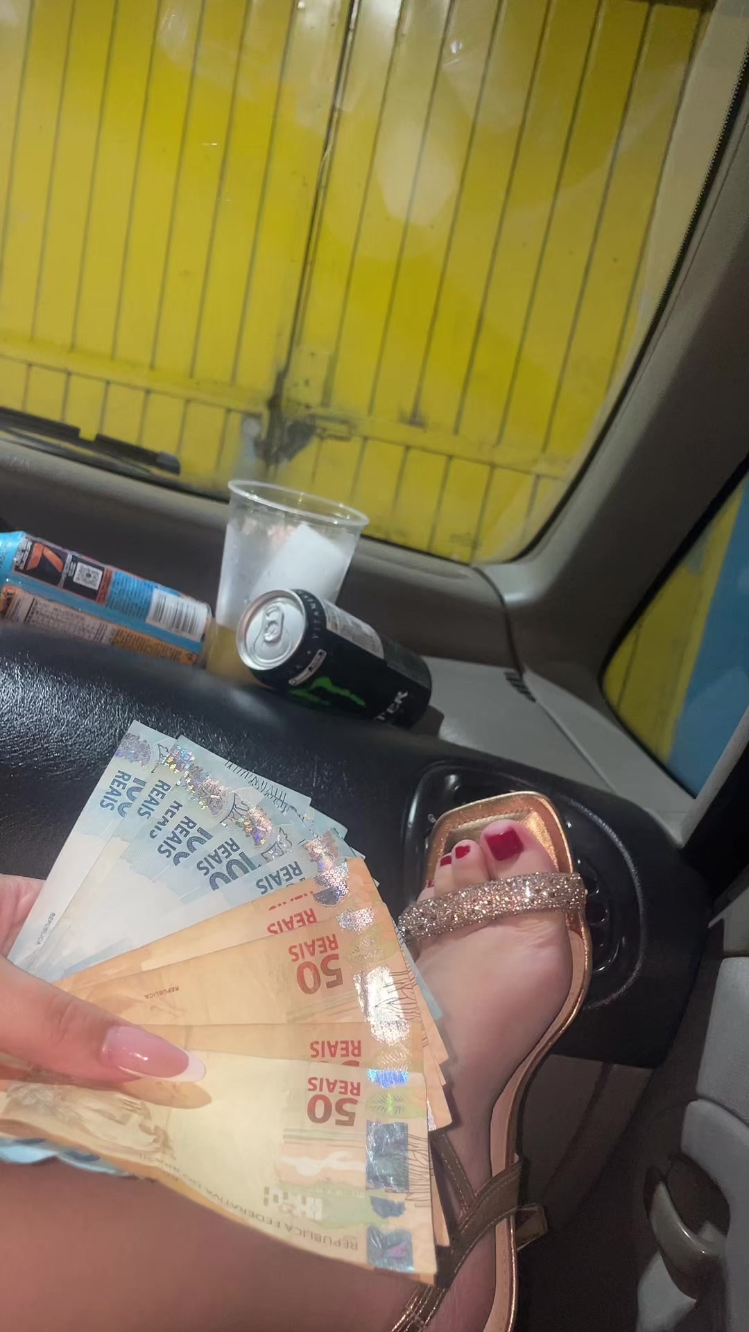 @Isabranquinha @