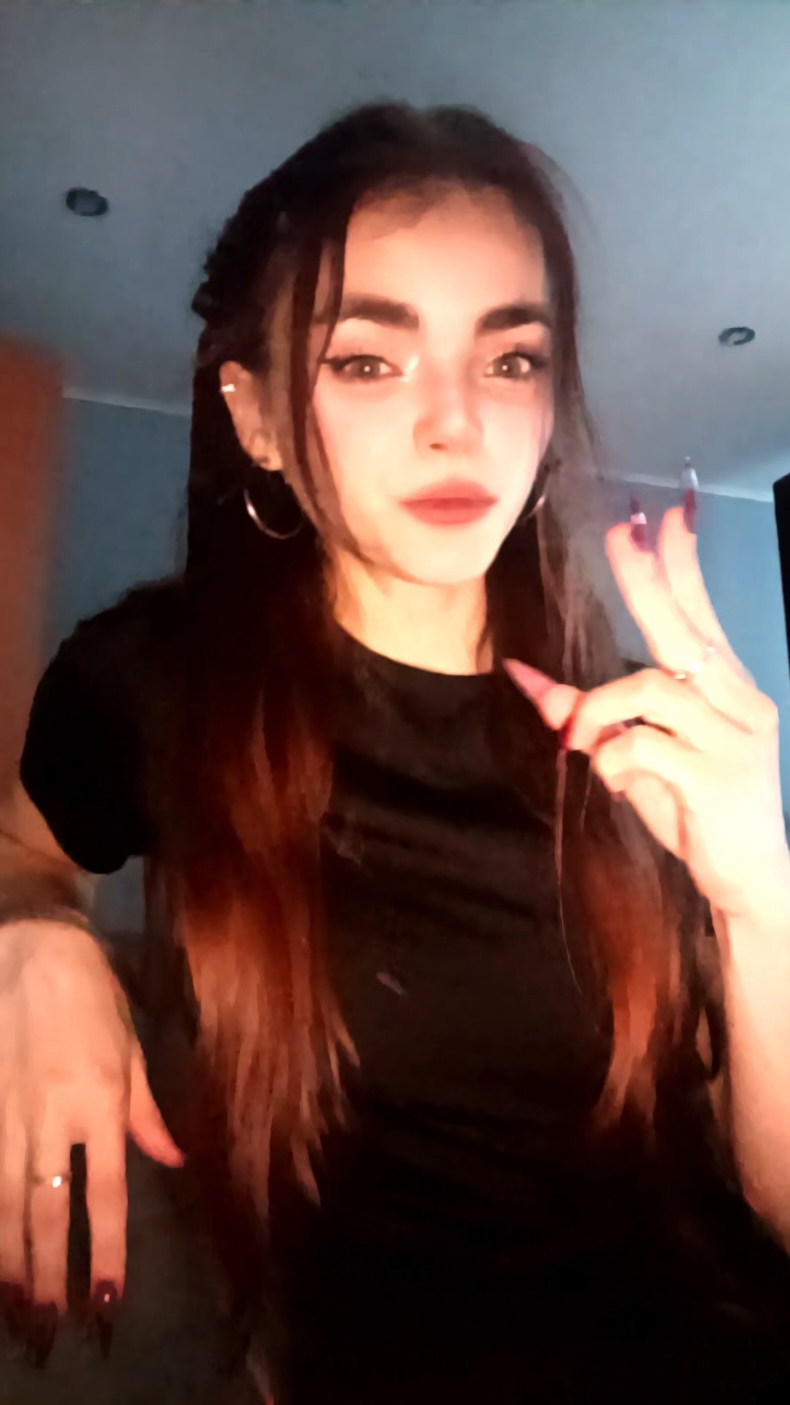 @Оле4ка_)