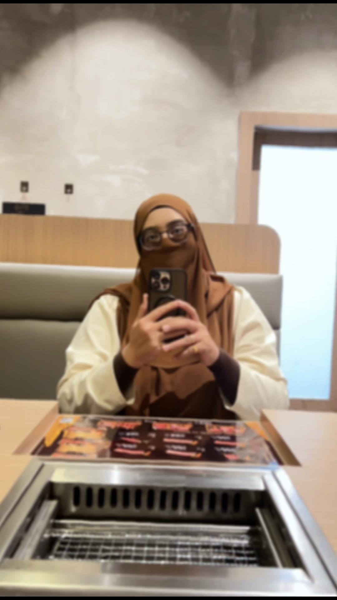 @Ain