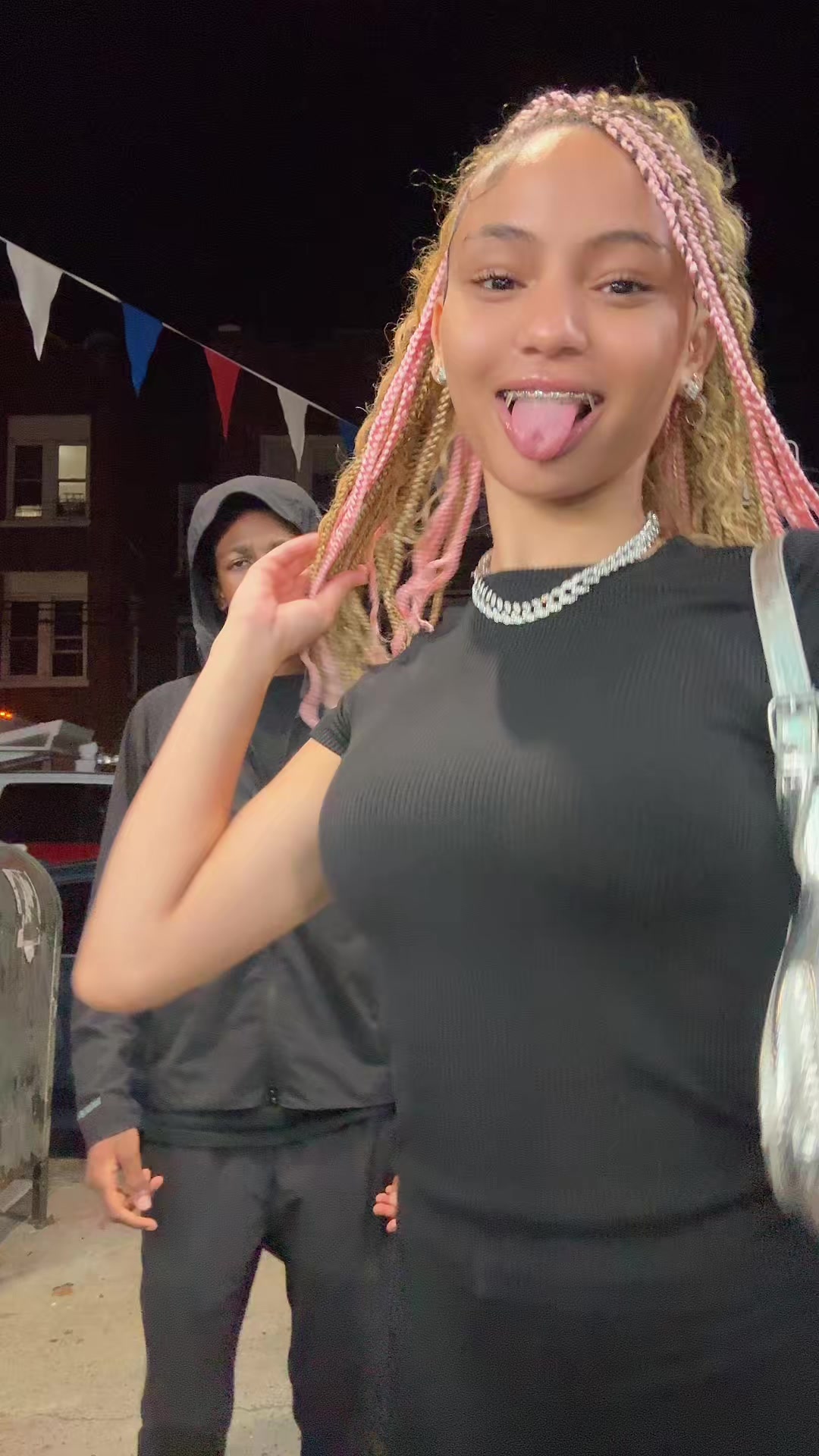 @Taniaa