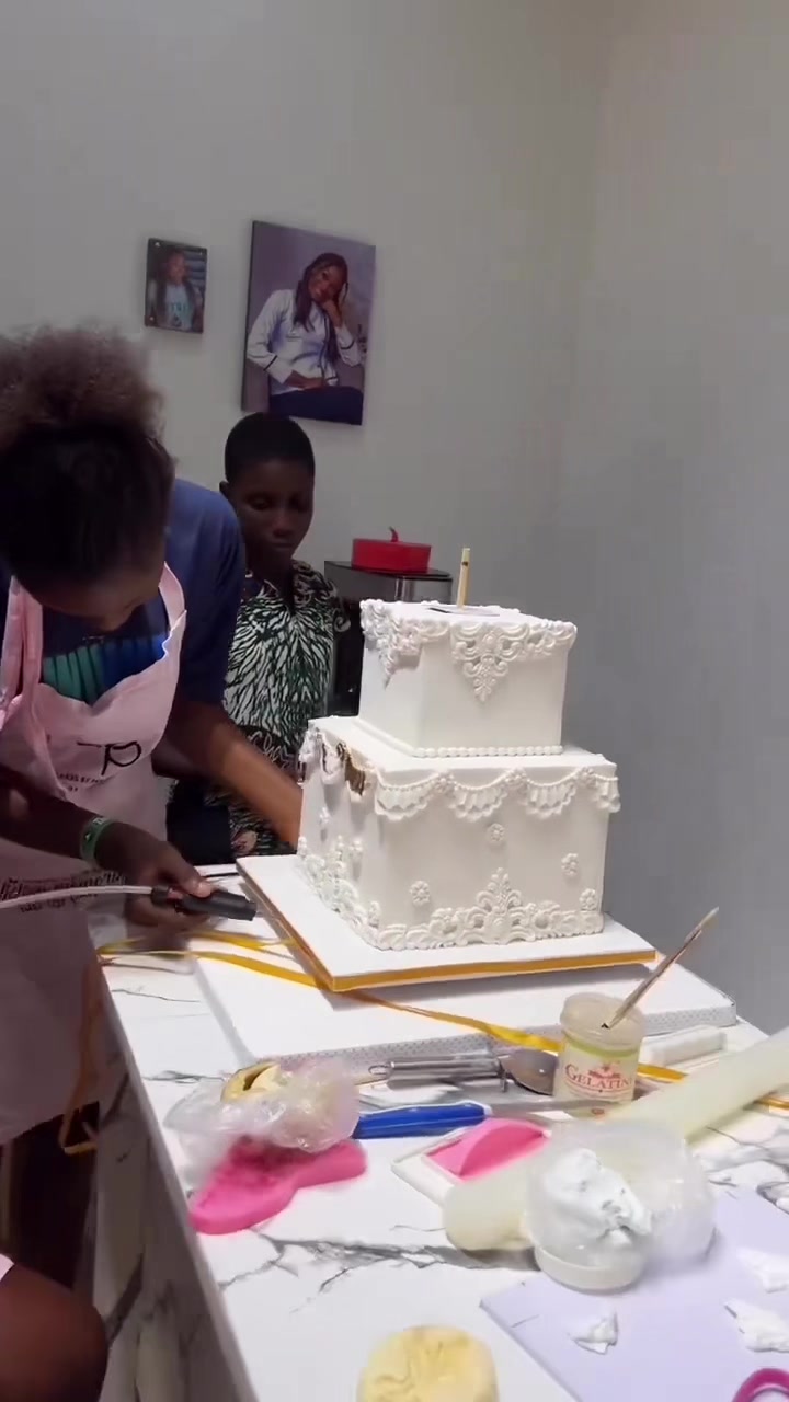 @CAKES IN WARRI DELTA STATE.