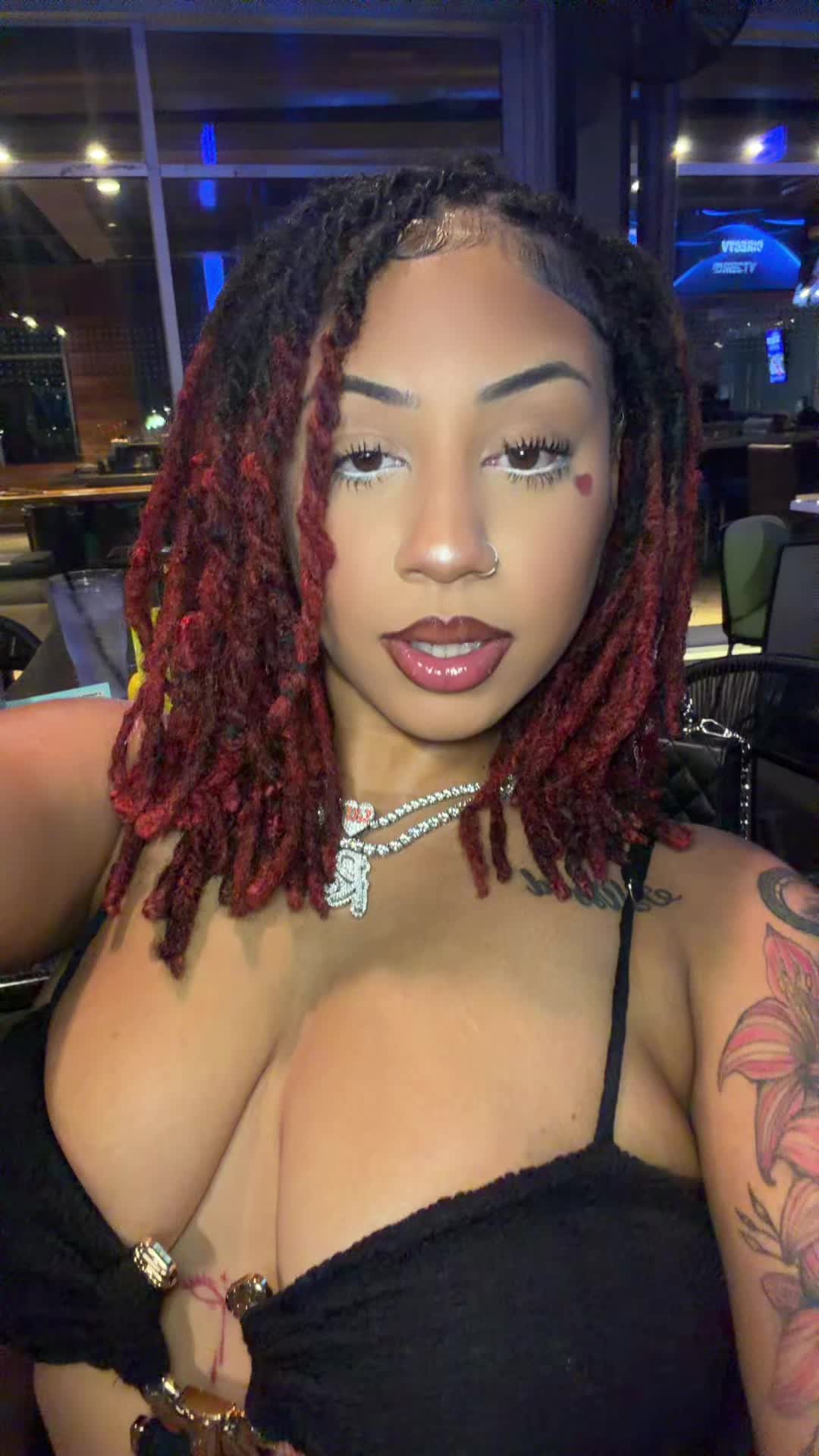 @Luh Red ๐