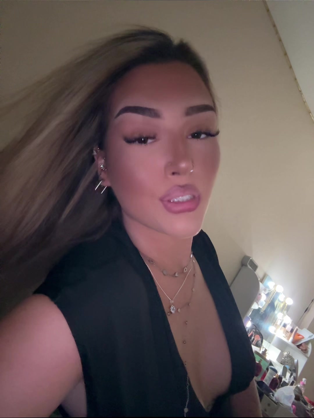 @leelou