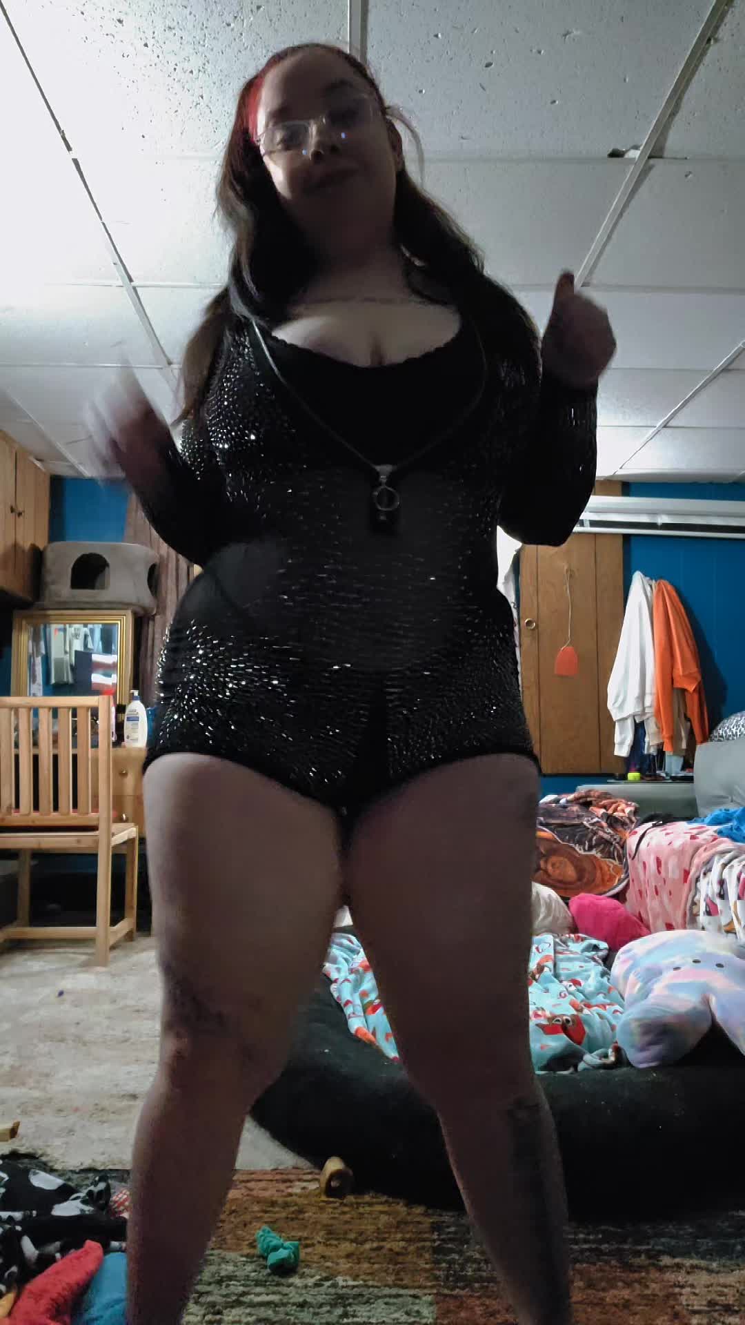 @miszpebblesz