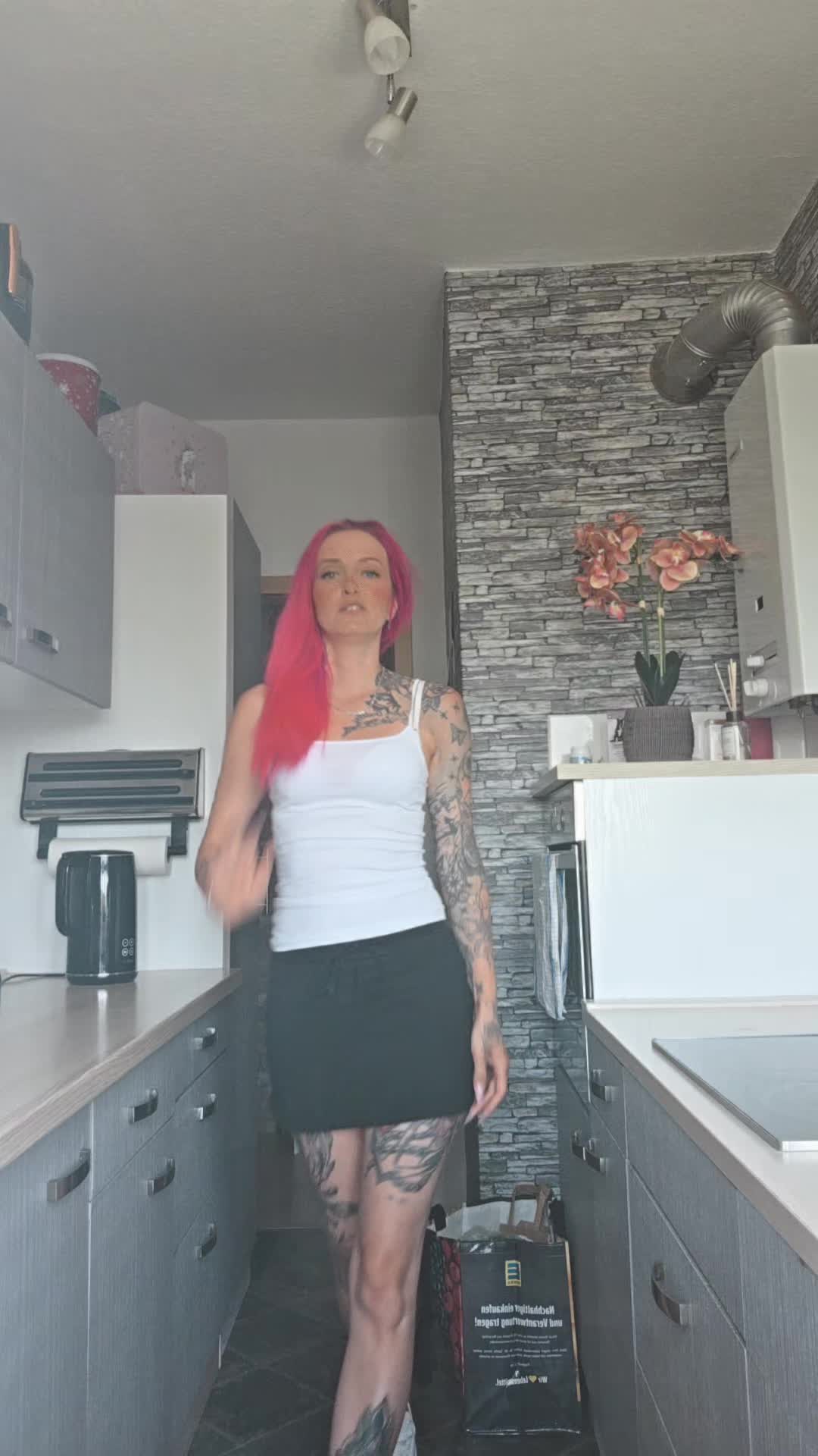 @Crash-Pink😈🖤🇩🇪
