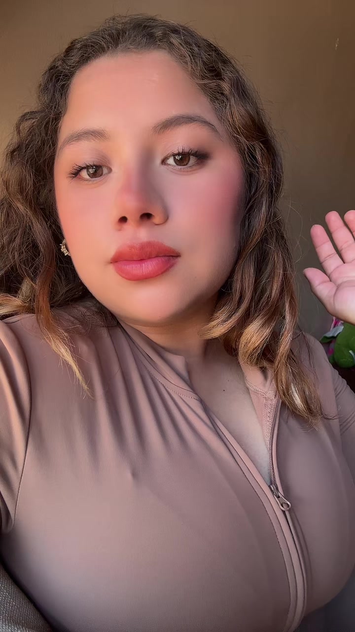 @✨Itzani Serrano✨