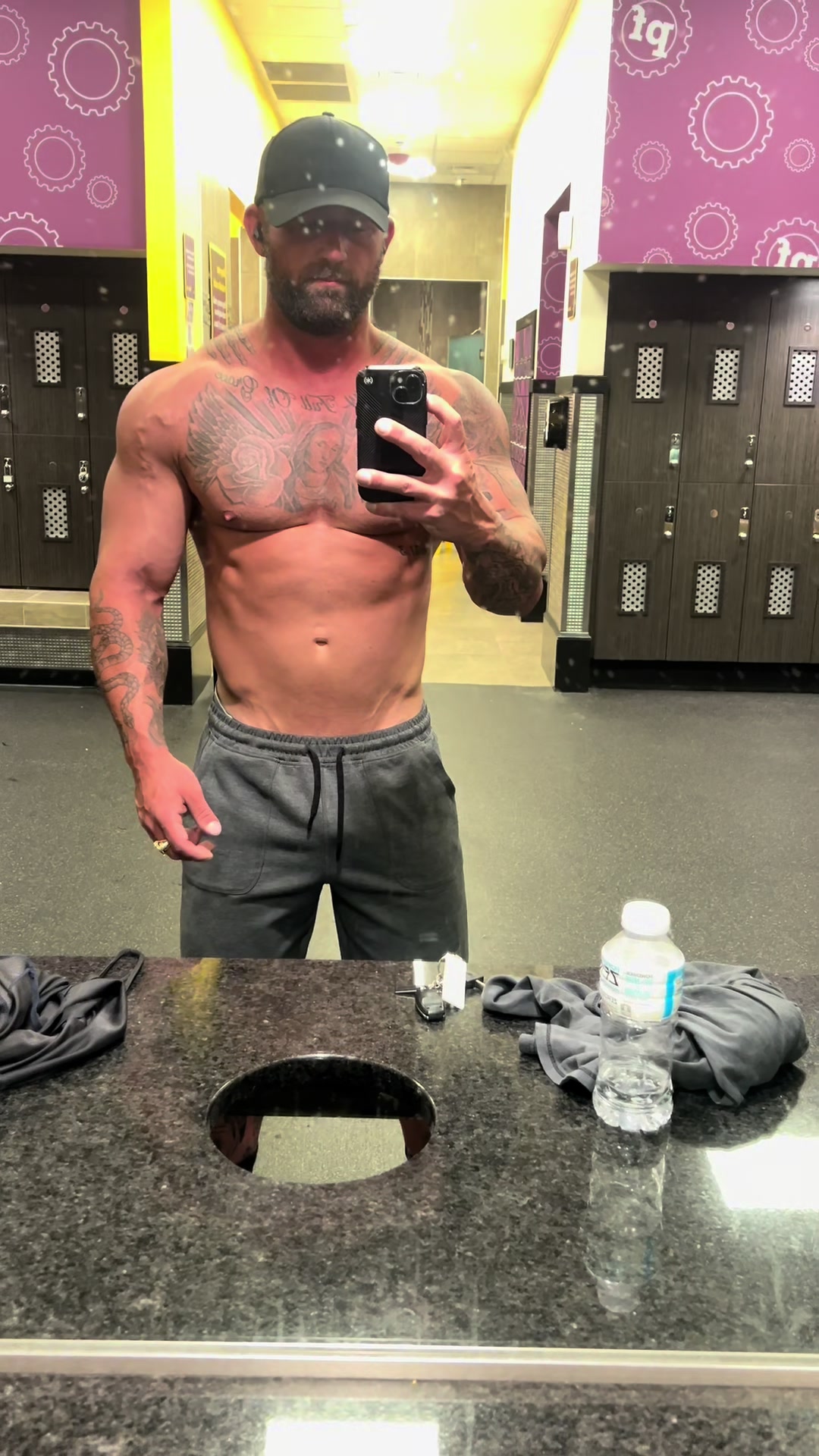 @richieswollerton
