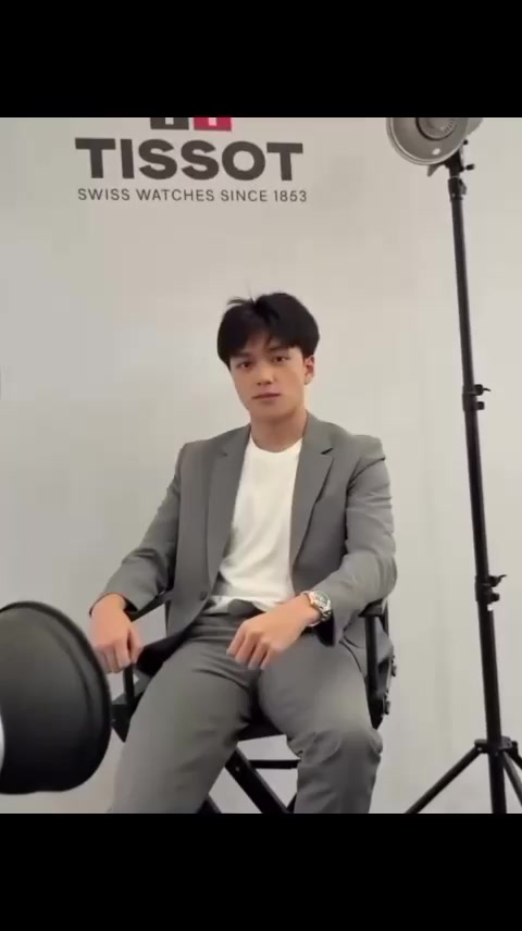 @𝚅