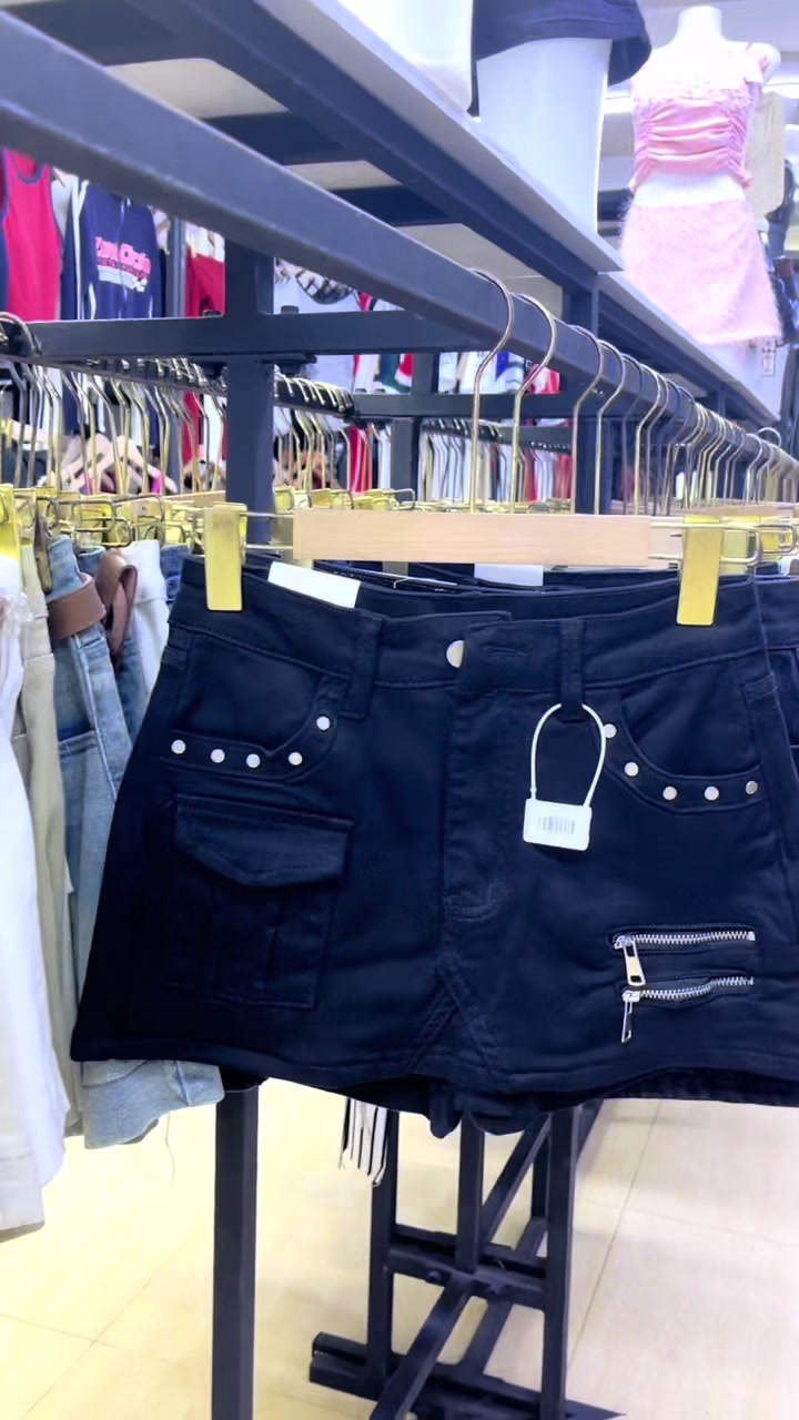 @Myat Noe’s Selection