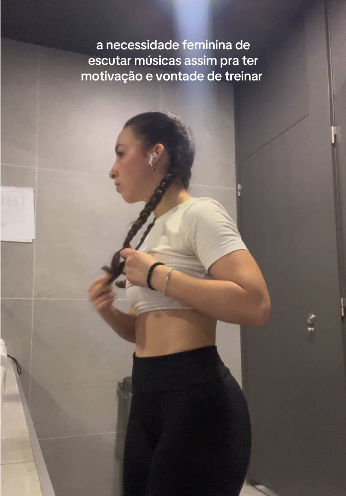 @Lara Lopes