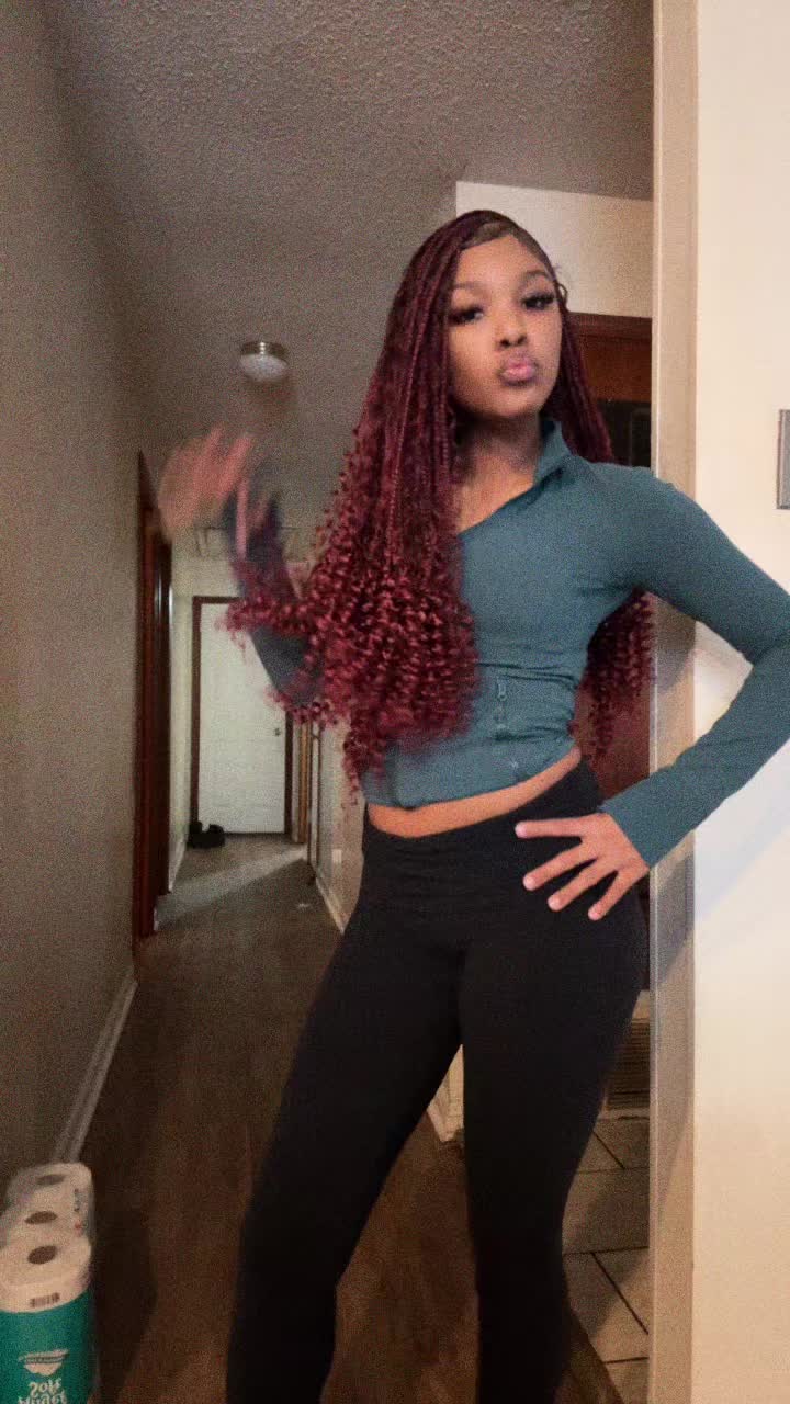 @Ashli ♡