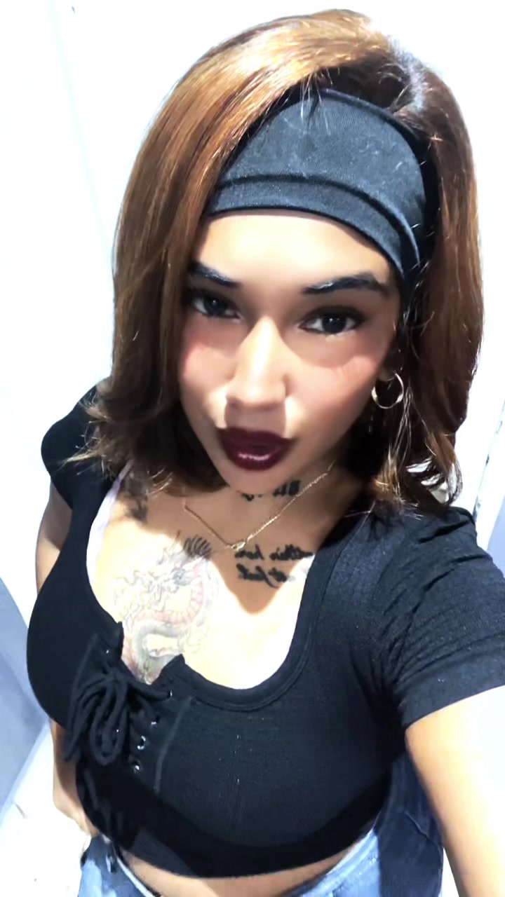 @HeCallsMeMamacita😛