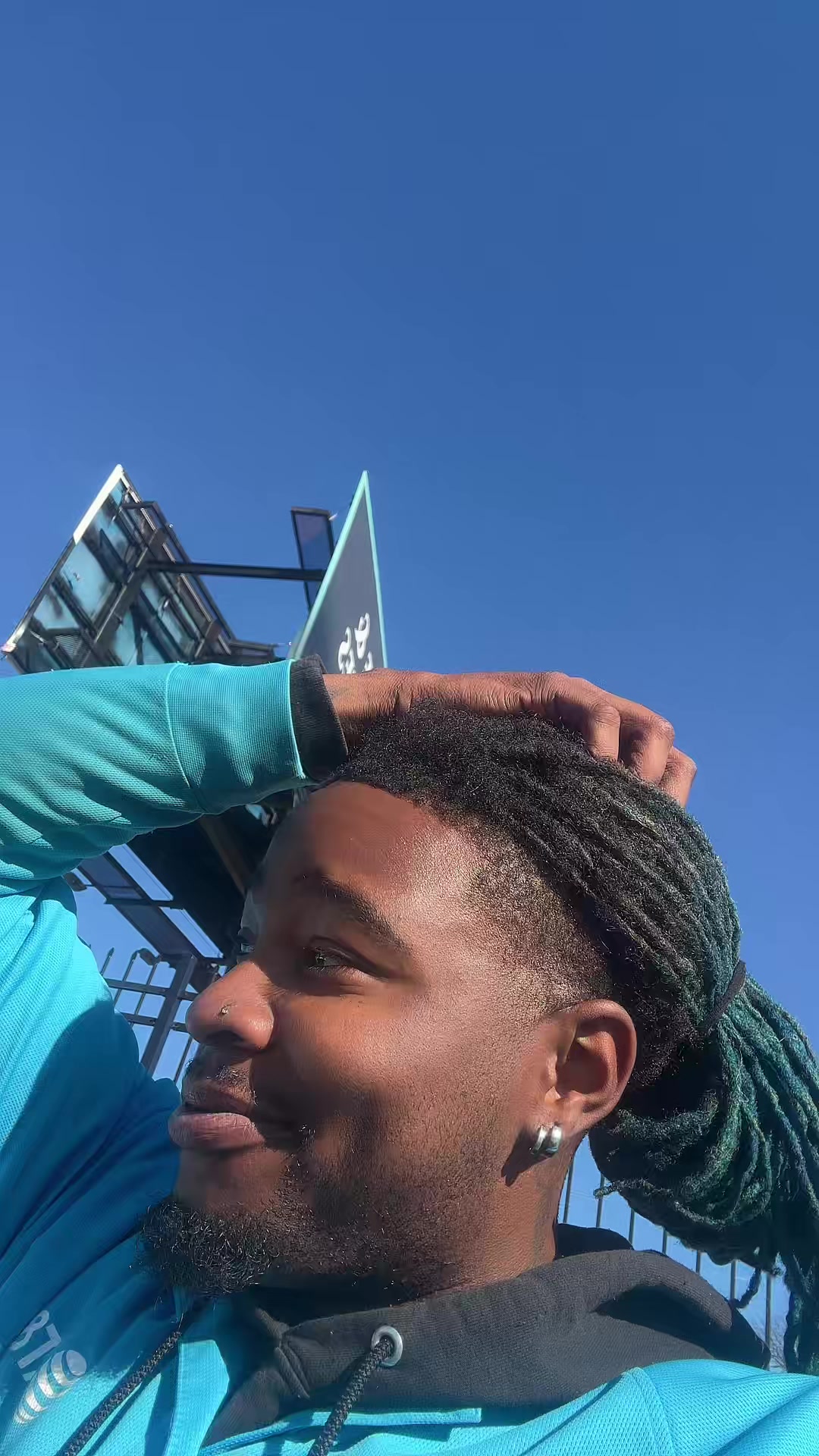 @sonzay_