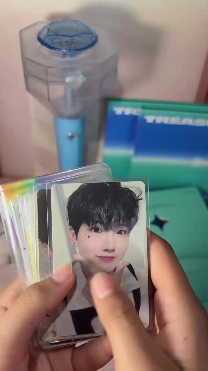 @Idolverse.id