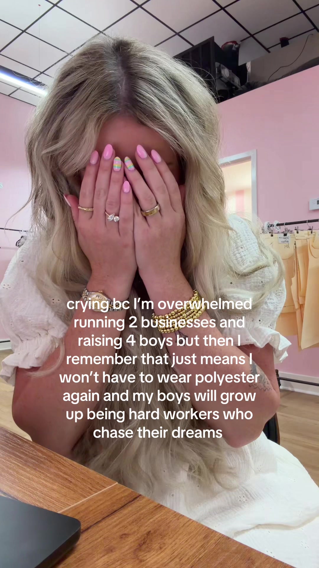 @Olivia May | Mom Style & Hacks