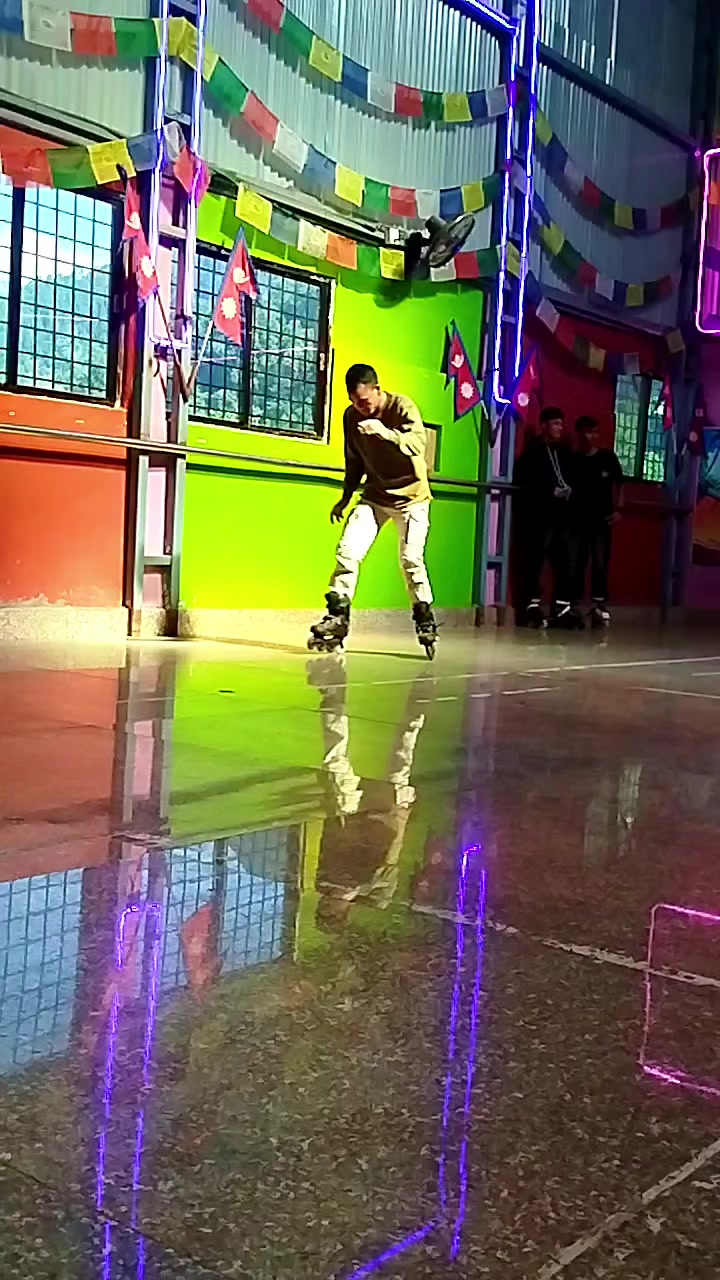 @lahuryy