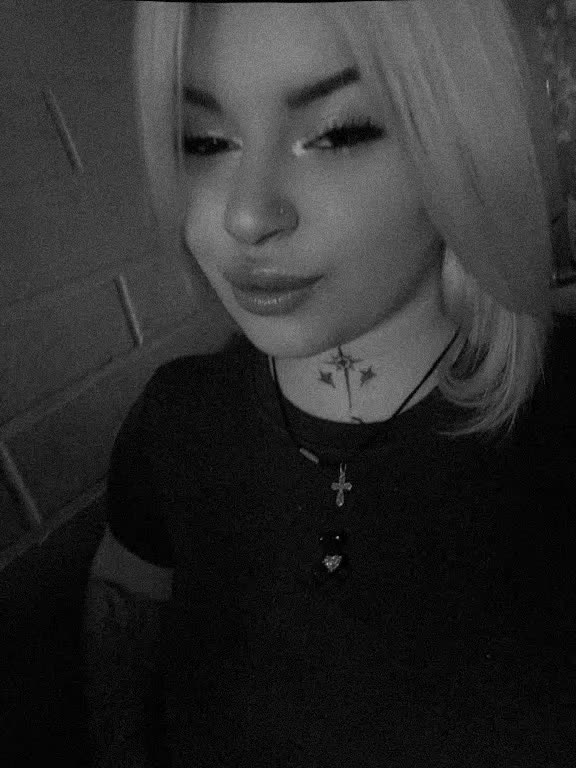 @Милая 🖤