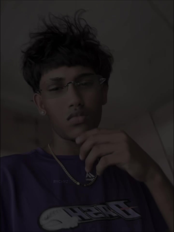 @Ajay🐊💤