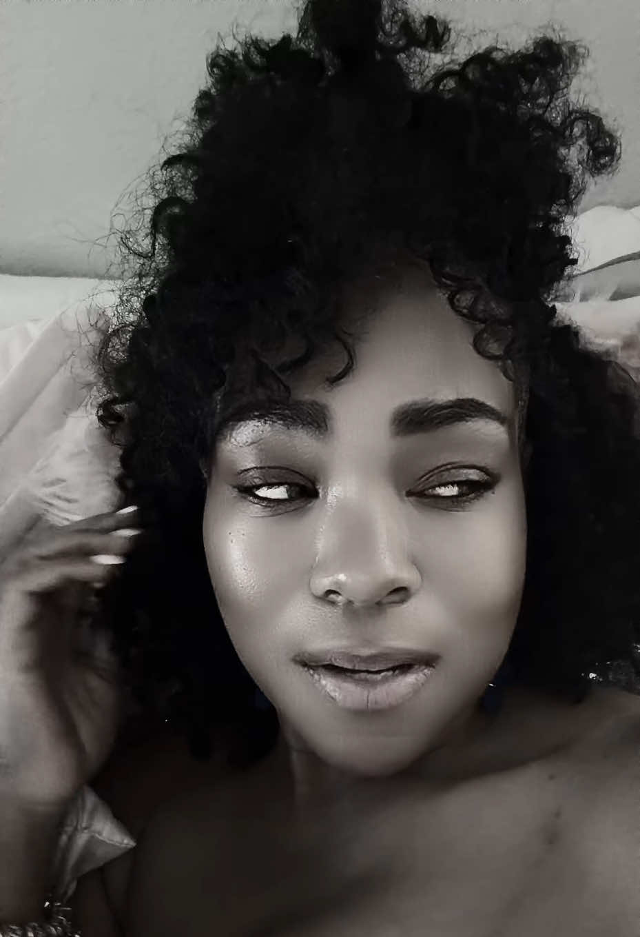 @mserinmonique