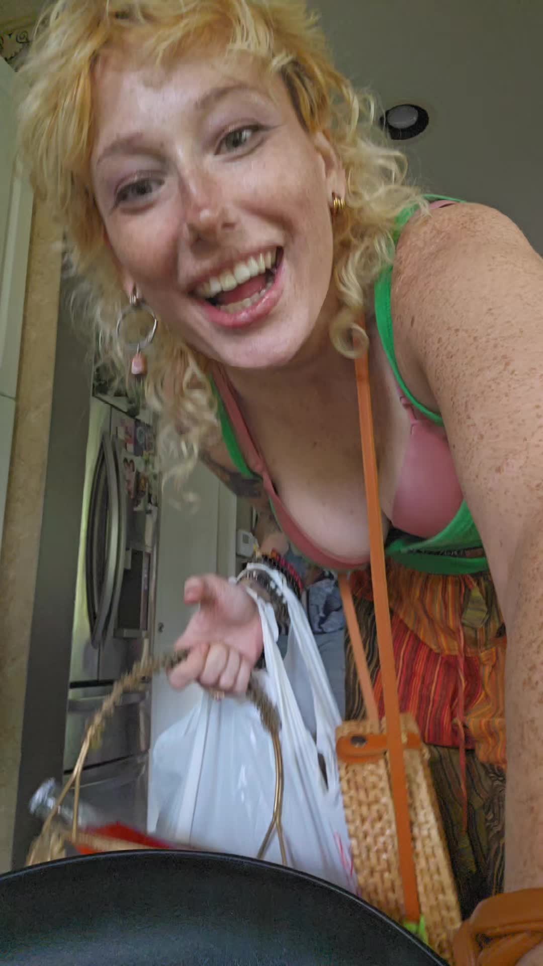 @✨️💩P00P💩✨️