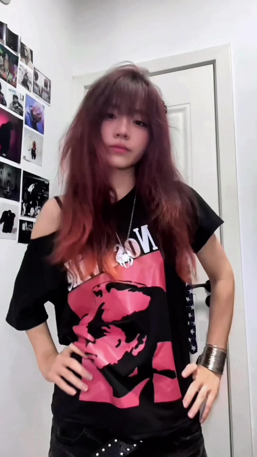 @Ru3