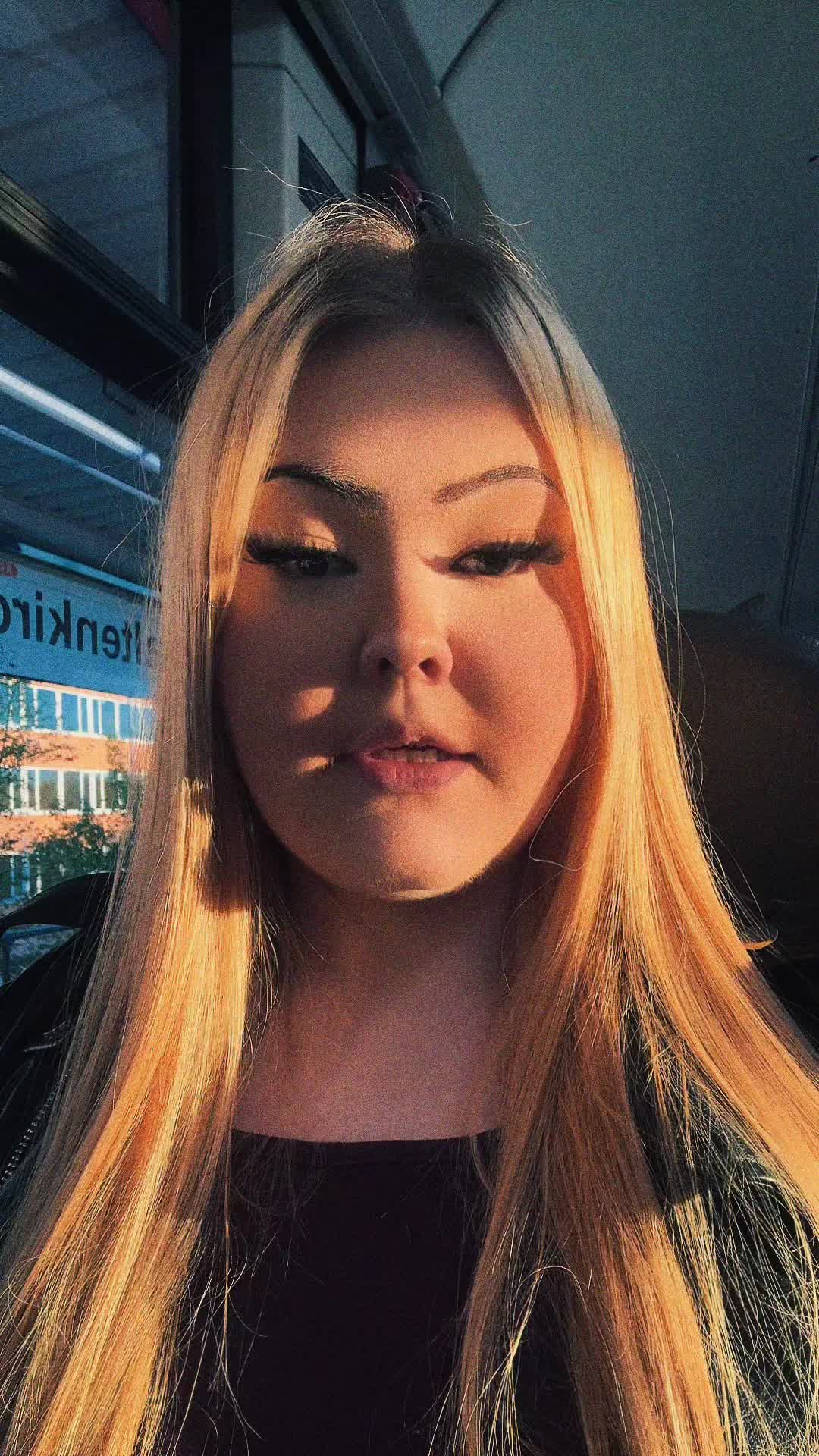 @𝐿𝑎𝑟𝑎 ྀི