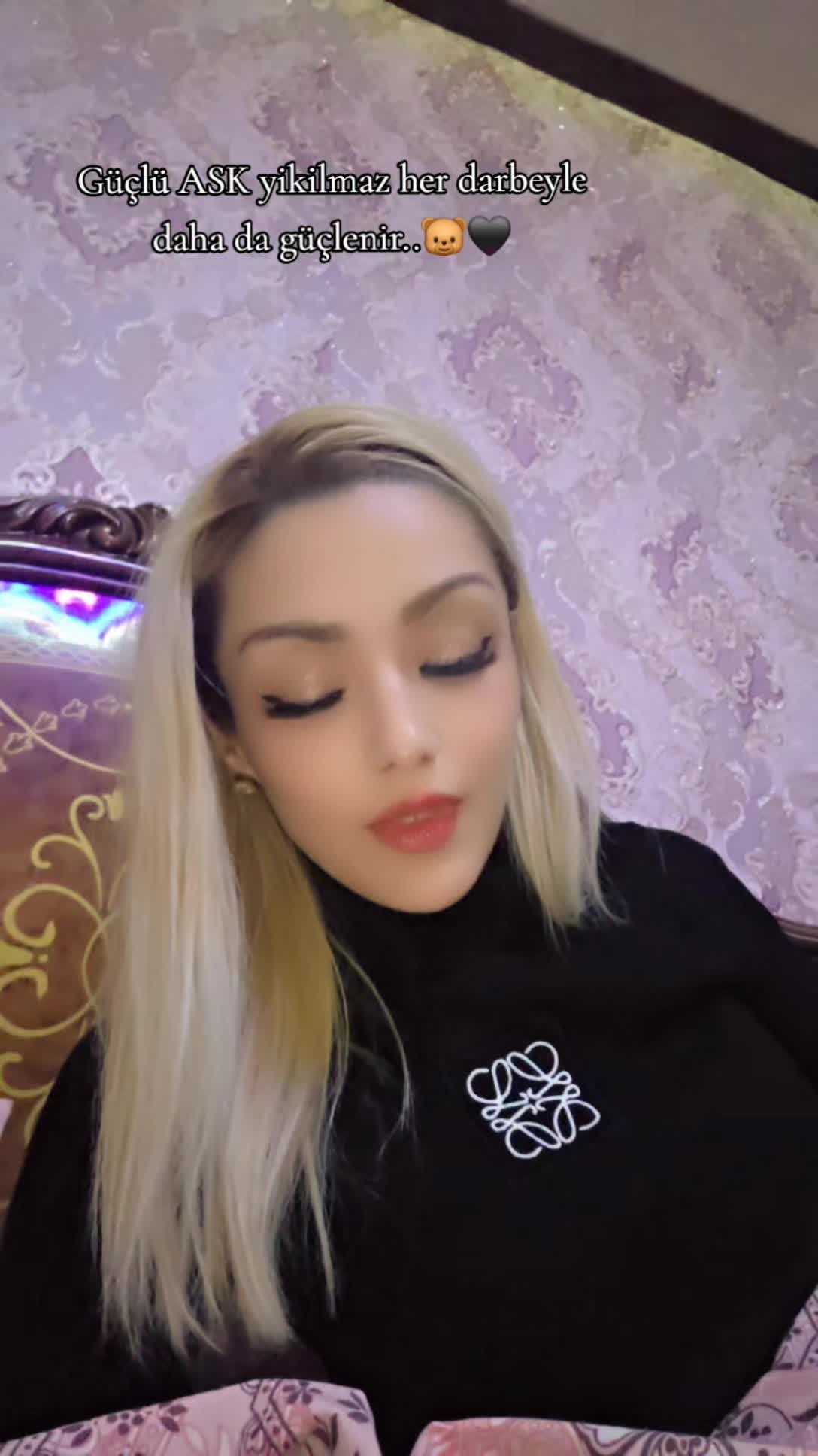 @👑🎀𝑨𝑳𝑬𝑲𝑺🎀👑