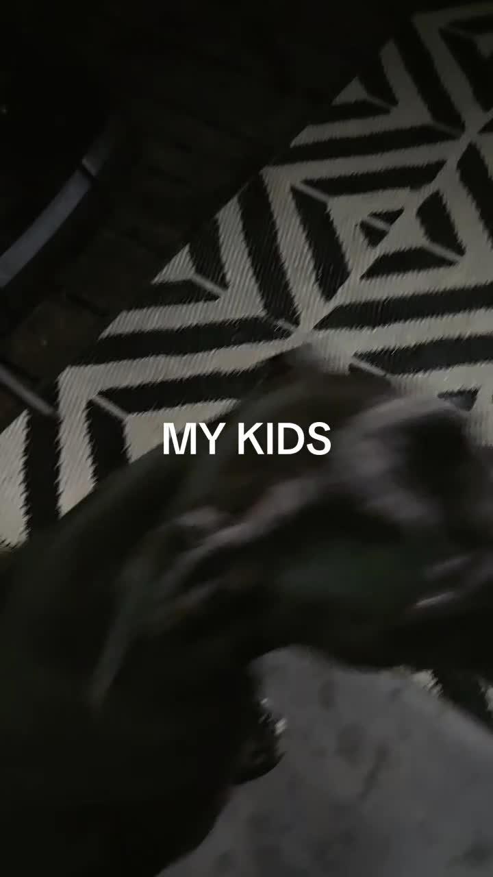 @LOUIEVSXXII