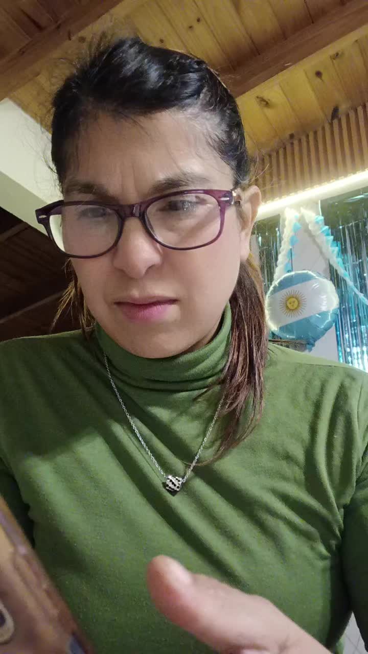 @MELINA🔥🐝,💯🖤🦍