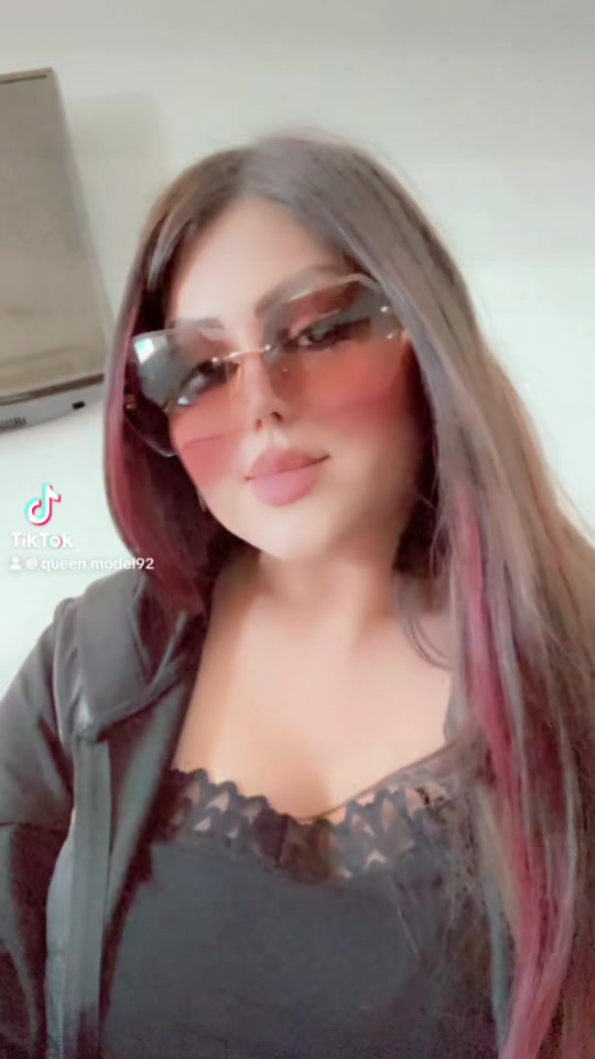 @👑QUEEN^MODEL🥻