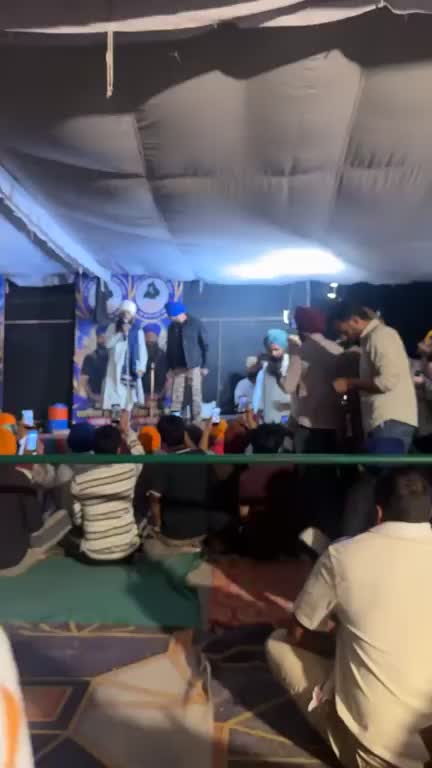 @Yeh Kali Kali ankhe 👀