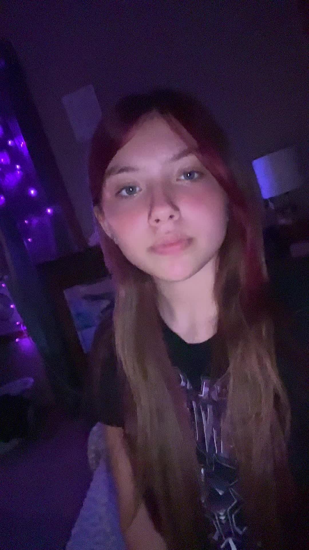 @🪡