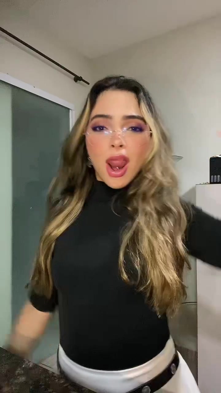 @valesca_nayane