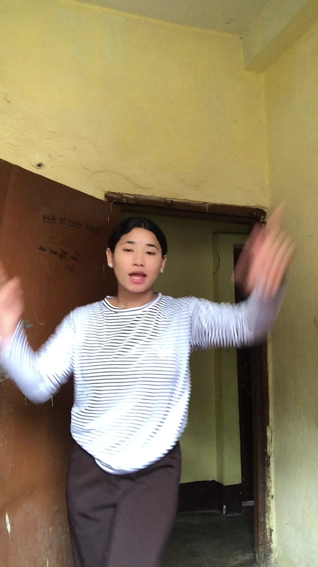 @๐ฆ๐ฅ