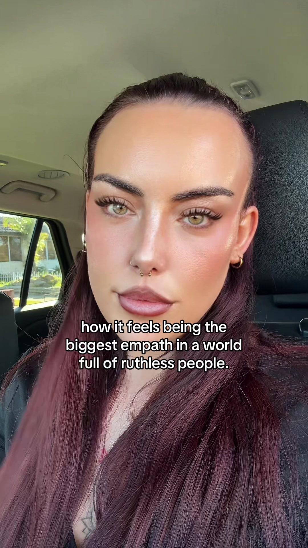 @LEASHBIAN 😈