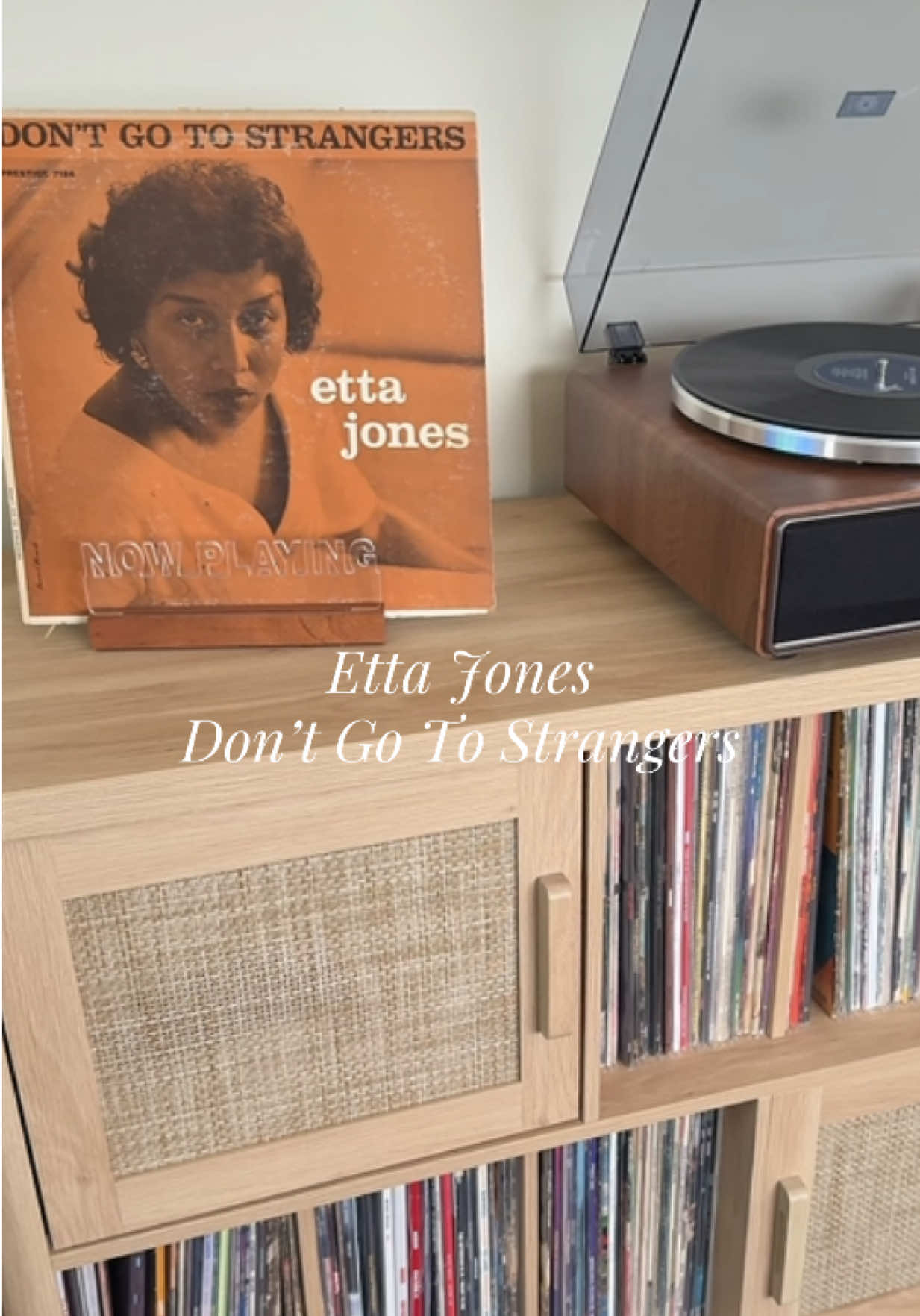 @billieellisvinyl