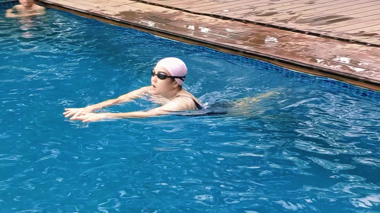 @Tr Thaephyu Aung Swim Coach