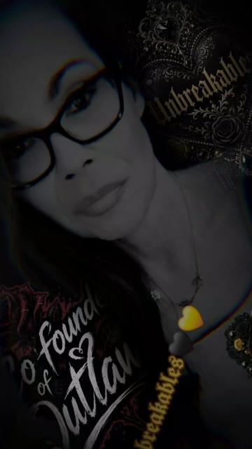 @❌️❤️🔥🌹𝕬𝖓𝖓𝖞𝖊🤯💥👑🖤💛