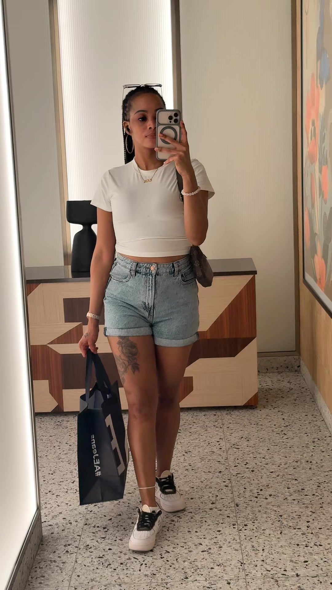 @Smiles🦄👑🦋