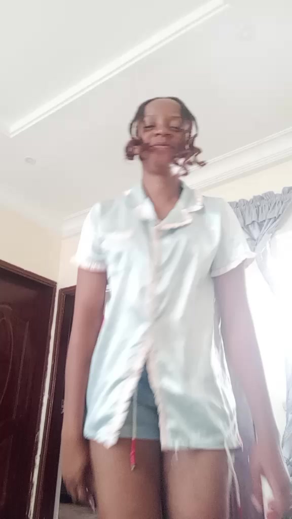@Igbo girl with foreign face