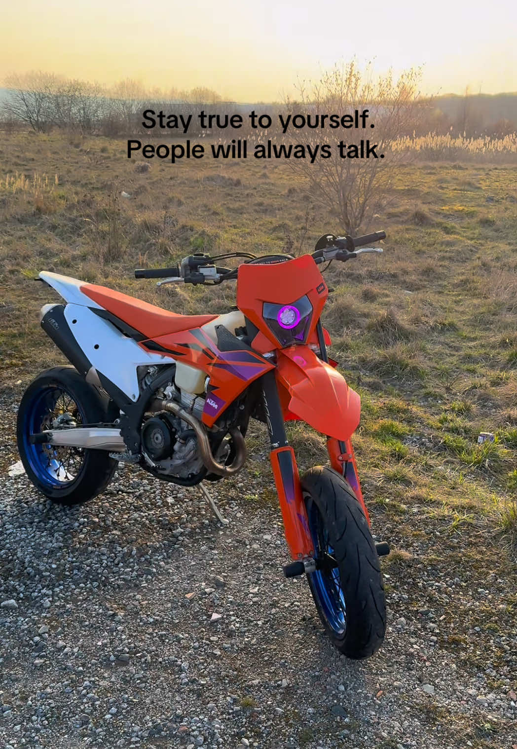 @Laura.exc