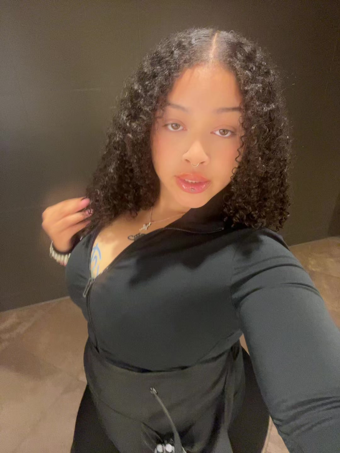 @𝐼𝒯𝒮.𝒜𝐼𝒥𝐼𝒜𝐻𝐵𝒳𝐵𝒴💕