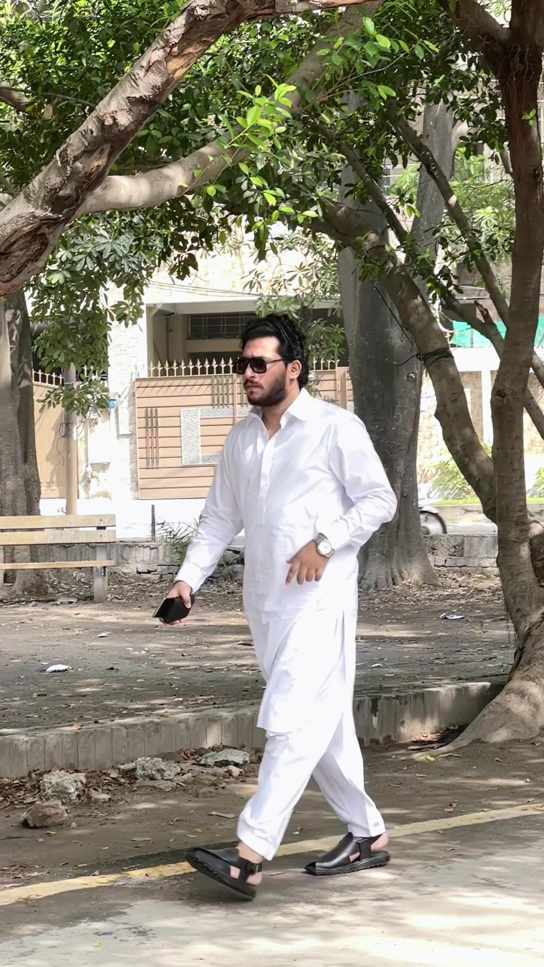 @علی زین بھٹی
