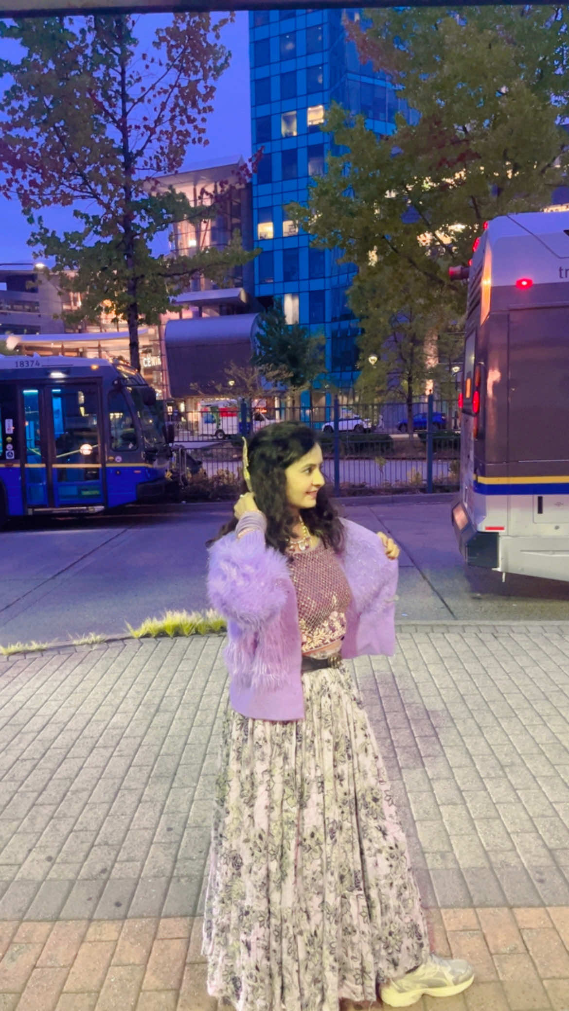 @(nidhzazz) Dr. Nidhi Joshi