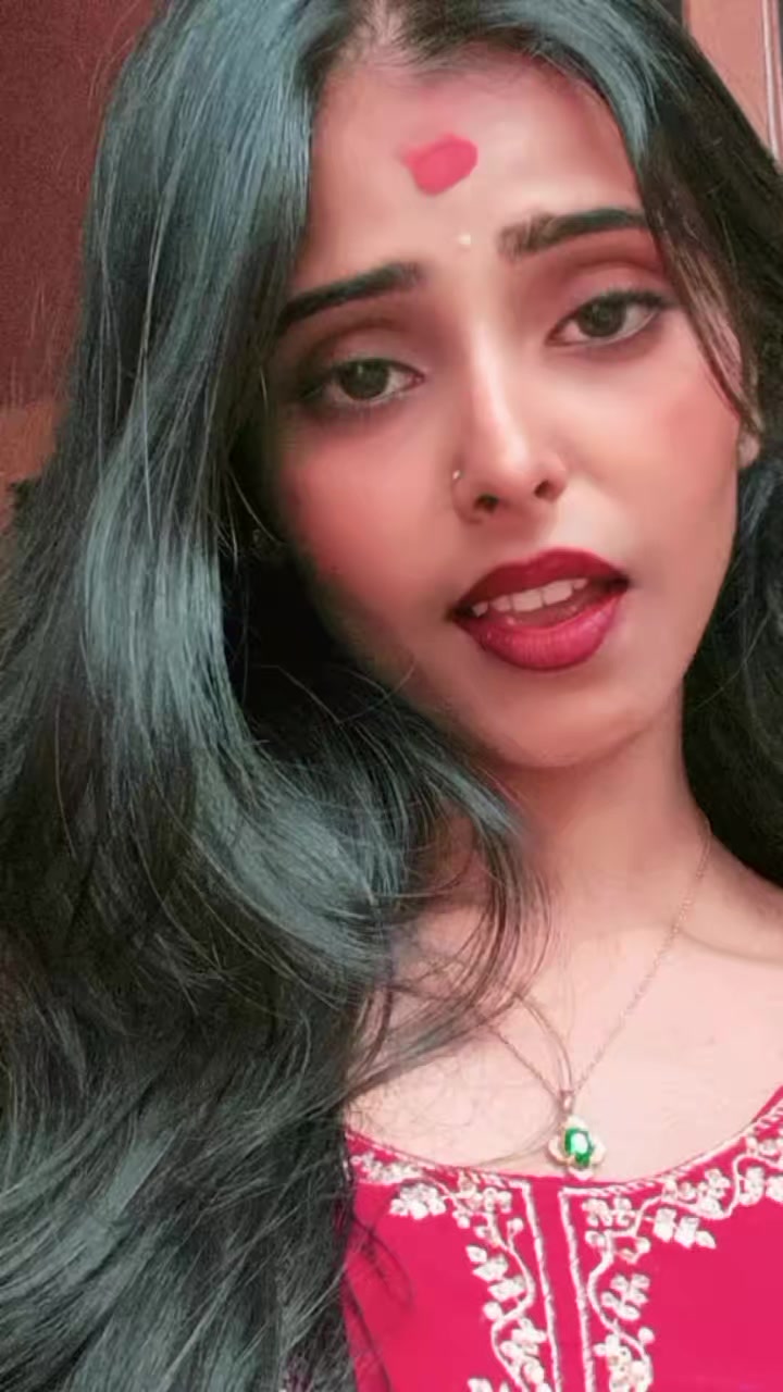 @rakhi thakur🌸🕊️