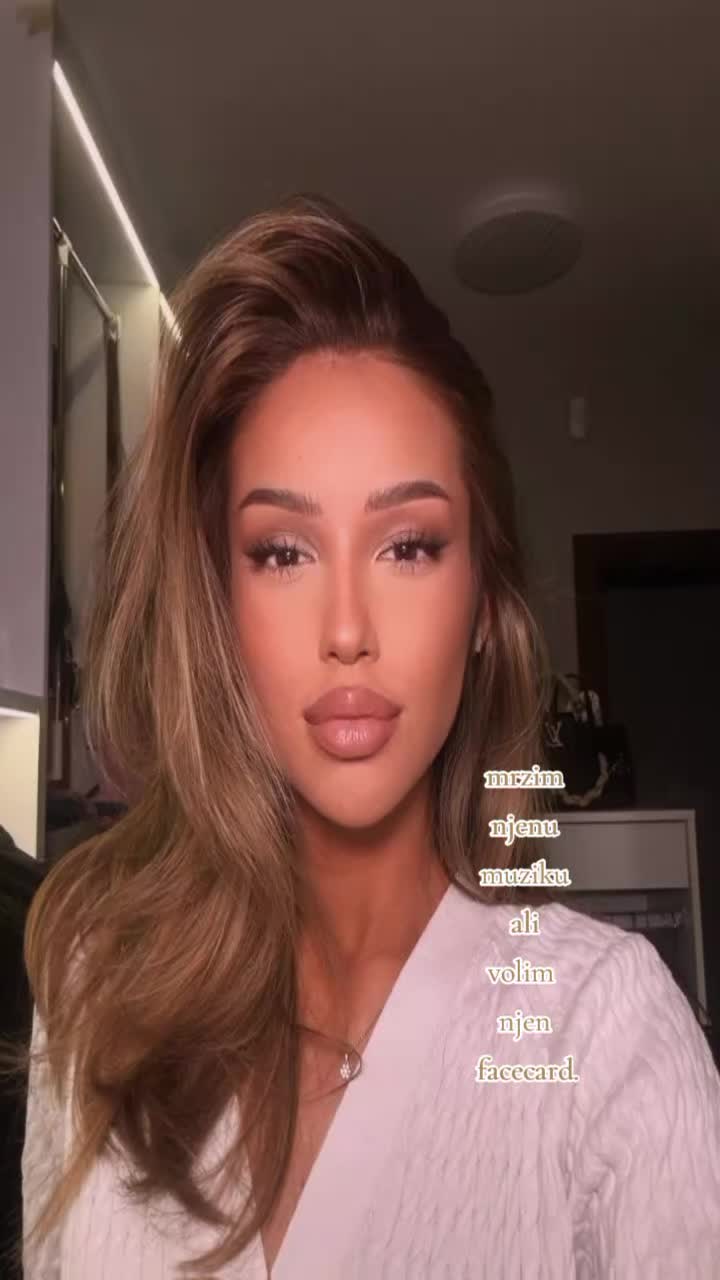 @✨