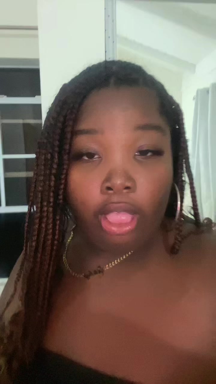 @卄卂ㄥ乇ㄚㄚ 🇬🇩✨