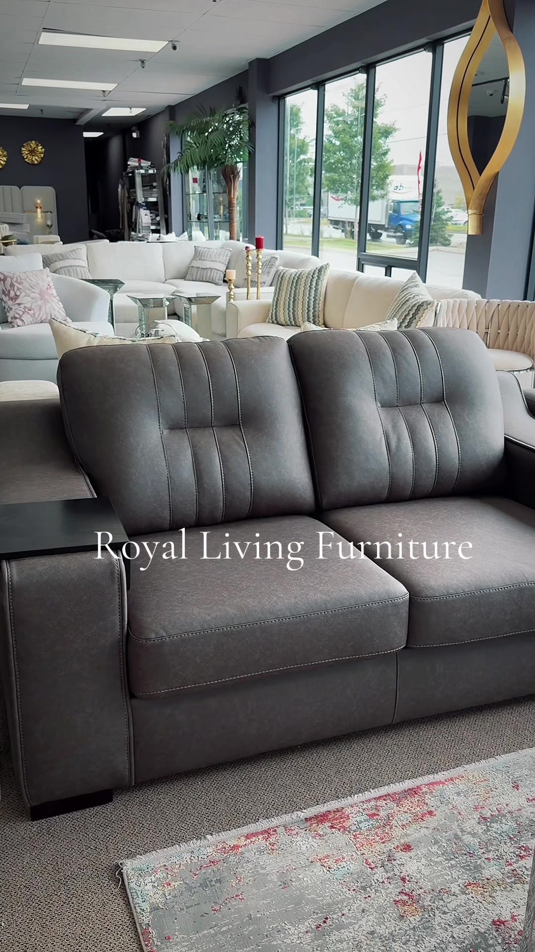 @Royal living furniture
